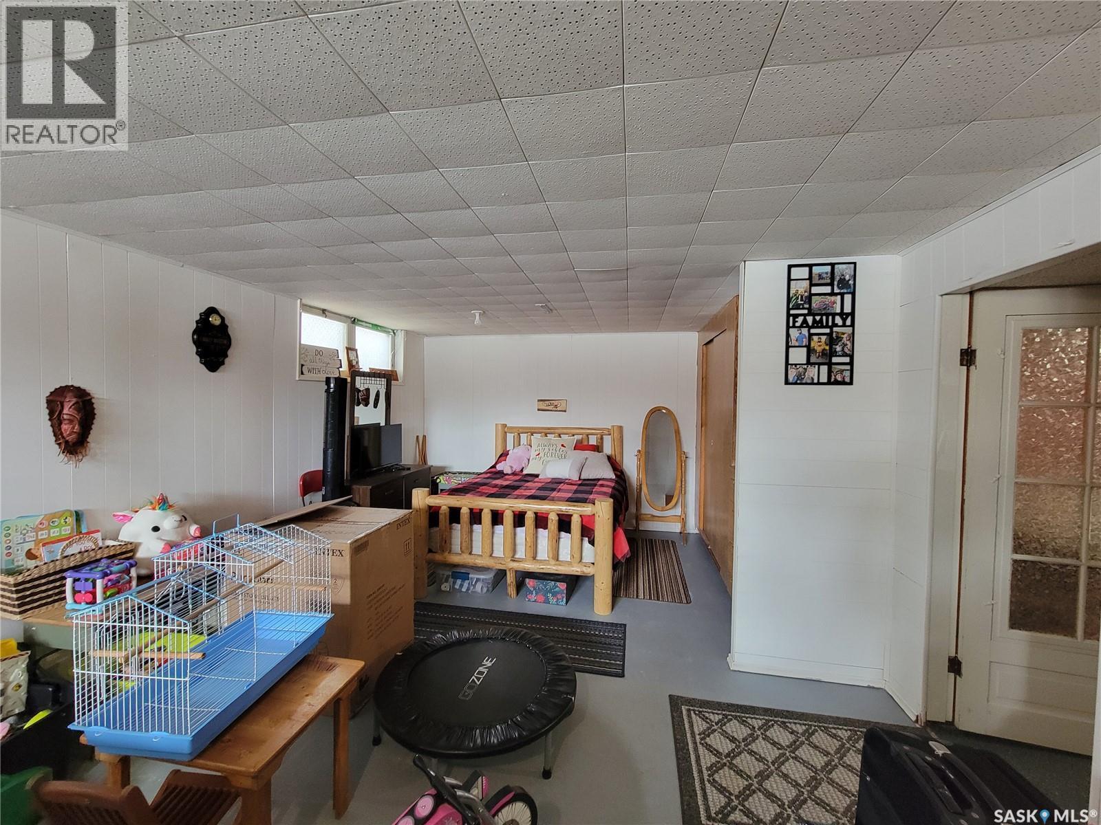 102 Jubilee Bay, Unity, SK - Indoor Photo Showing Other Room