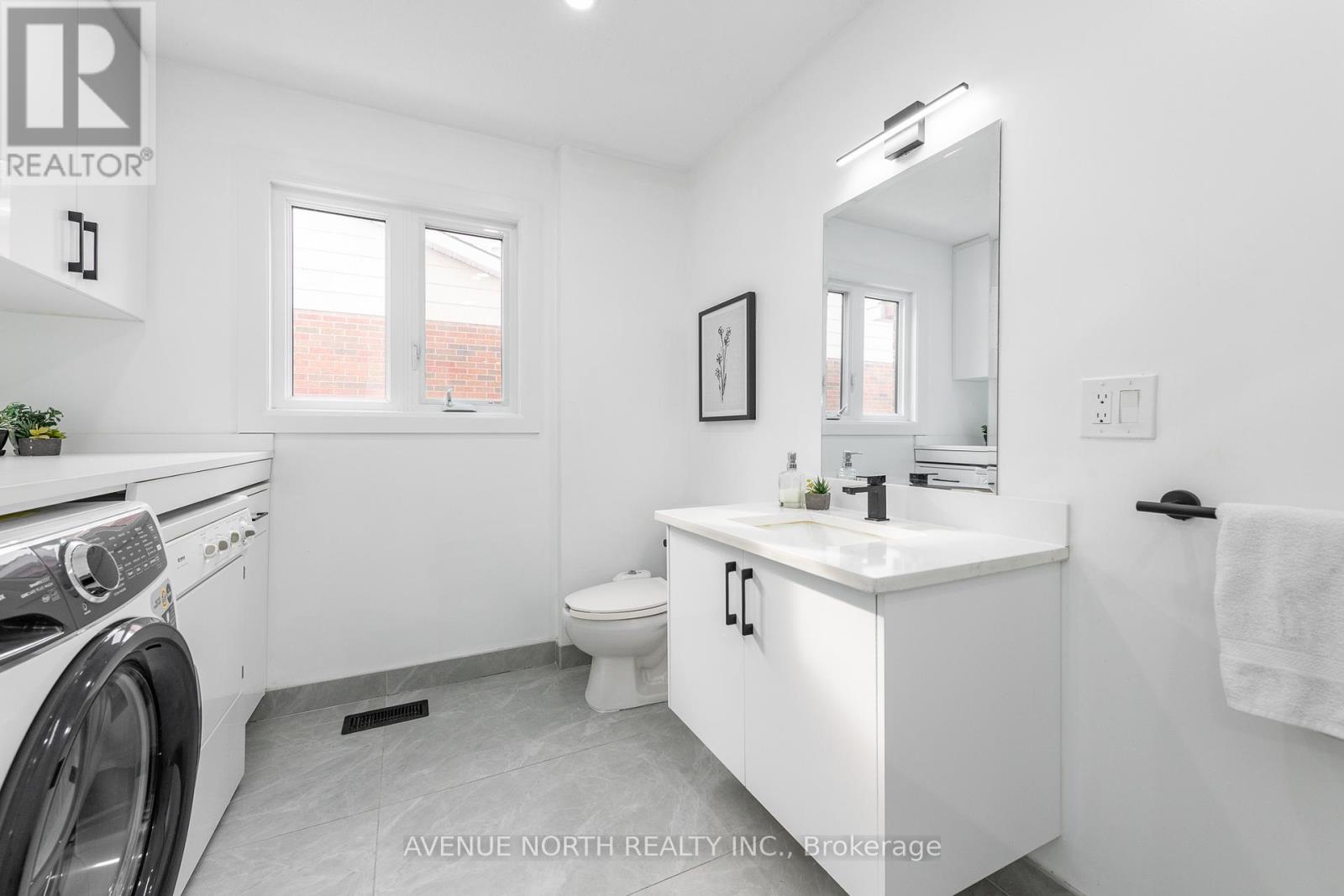 2007 Tawney Road, Ottawa, ON - Indoor Photo Showing Laundry Room