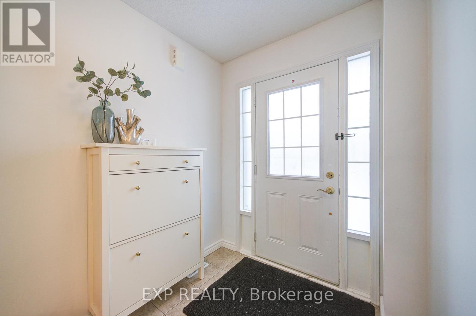 21 Westcliffe Crescent, Richmond Hill, ON - Indoor Photo Showing Other Room