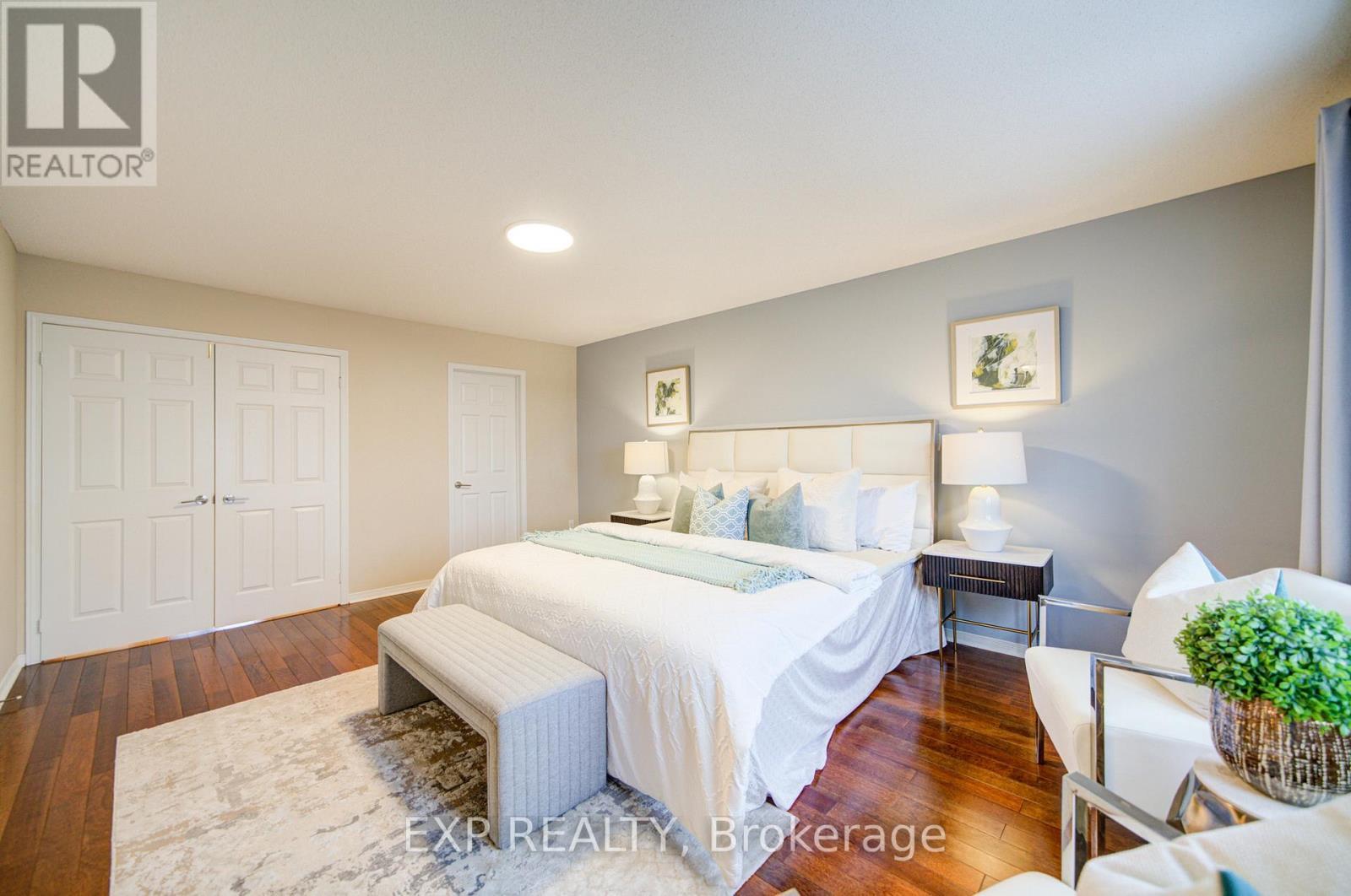 21 Westcliffe Crescent, Richmond Hill, ON - Indoor Photo Showing Bedroom