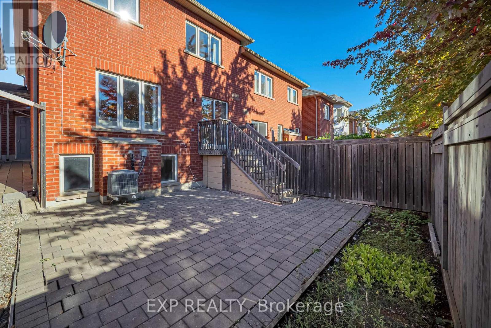 21 Westcliffe Crescent, Richmond Hill, ON - Outdoor With Exterior