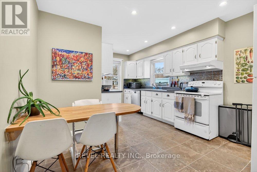 399 Pepper Drive, Burlington, ON - Indoor