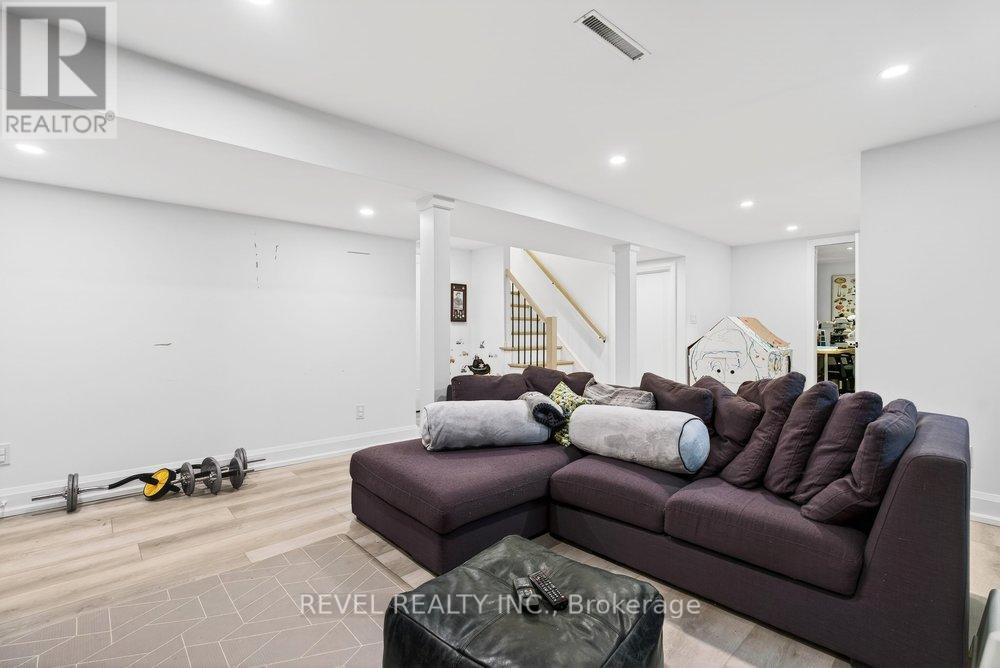 399 Pepper Drive, Burlington, ON - Indoor