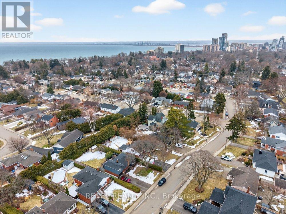 399 Pepper Drive, Burlington, ON - Outdoor With Body Of Water With View