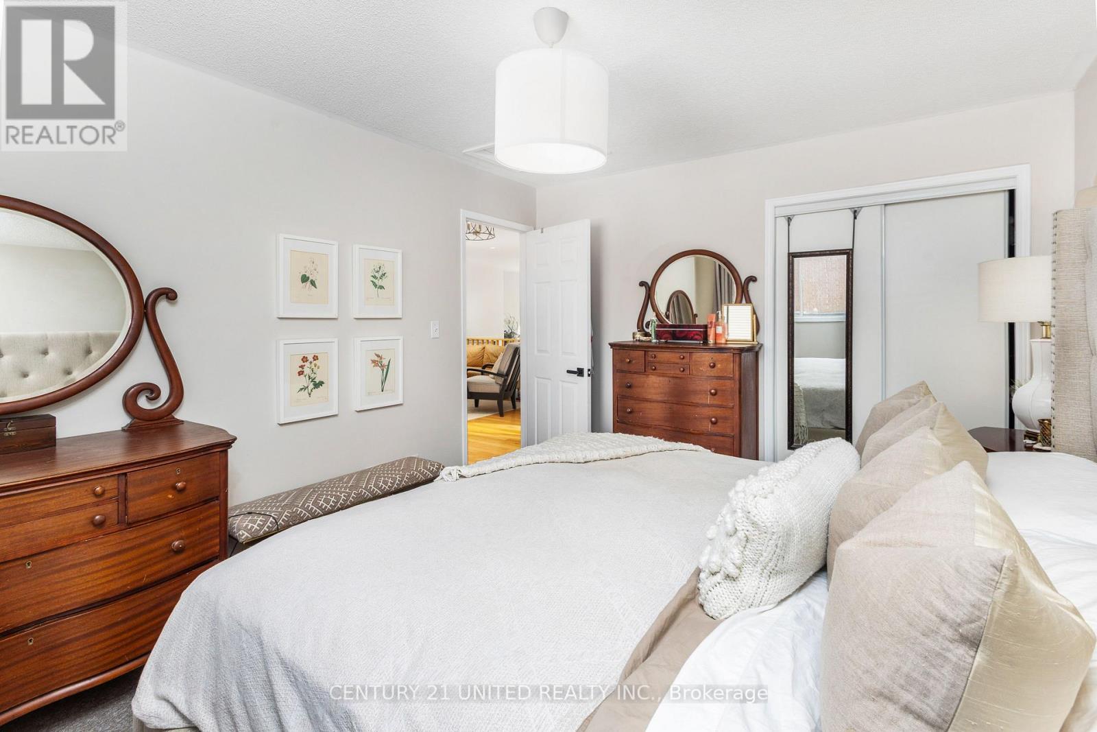 1455 Glenforest Crescent, Peterborough (Monaghan Ward 2), ON - Indoor Photo Showing Bedroom