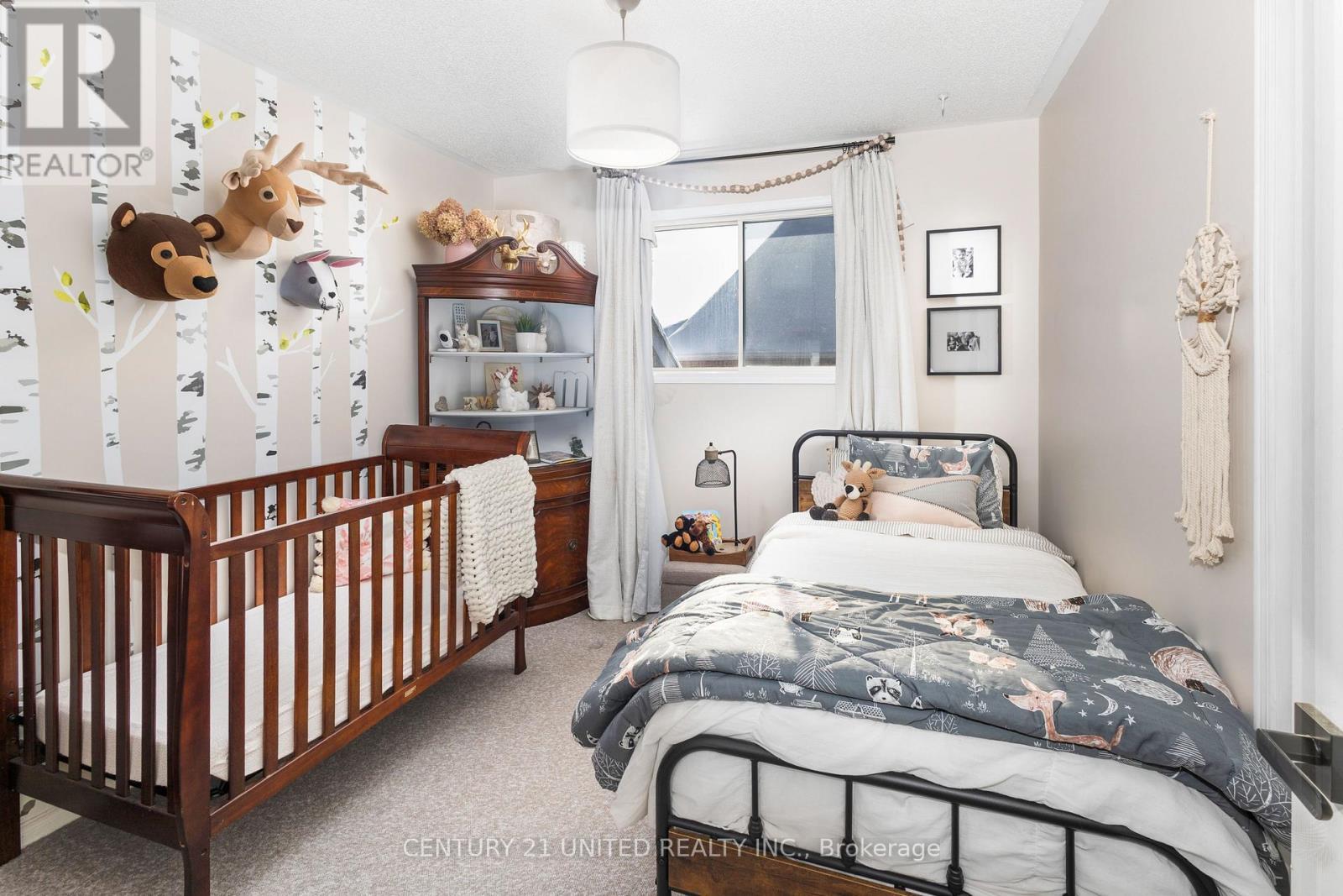 1455 Glenforest Crescent, Peterborough (Monaghan Ward 2), ON - Indoor Photo Showing Bedroom