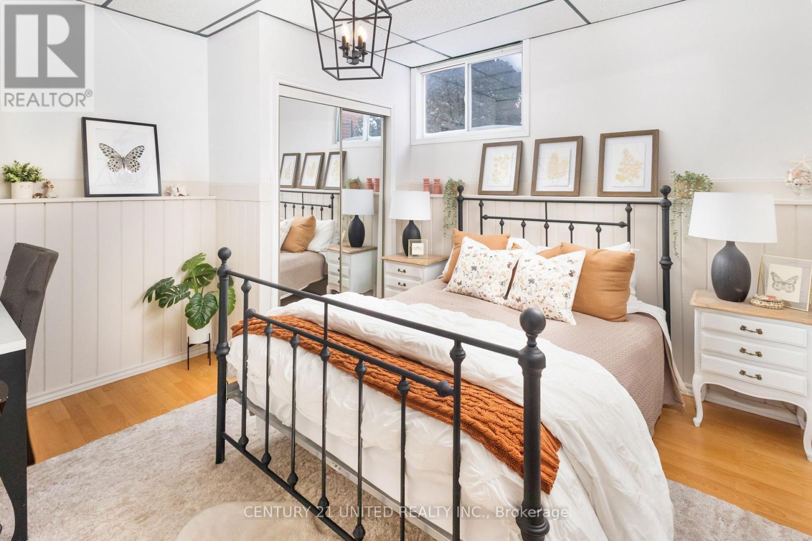 1455 Glenforest Crescent, Peterborough (Monaghan Ward 2), ON - Indoor Photo Showing Bedroom