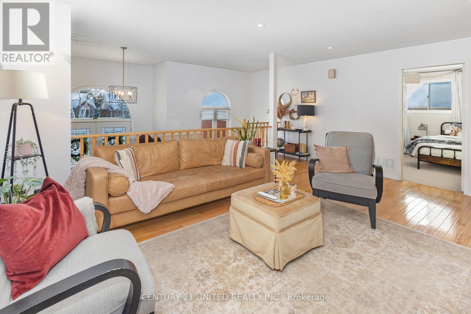 1455 Glenforest Crescent, Peterborough (Monaghan Ward 2), ON - Indoor Photo Showing Living Room