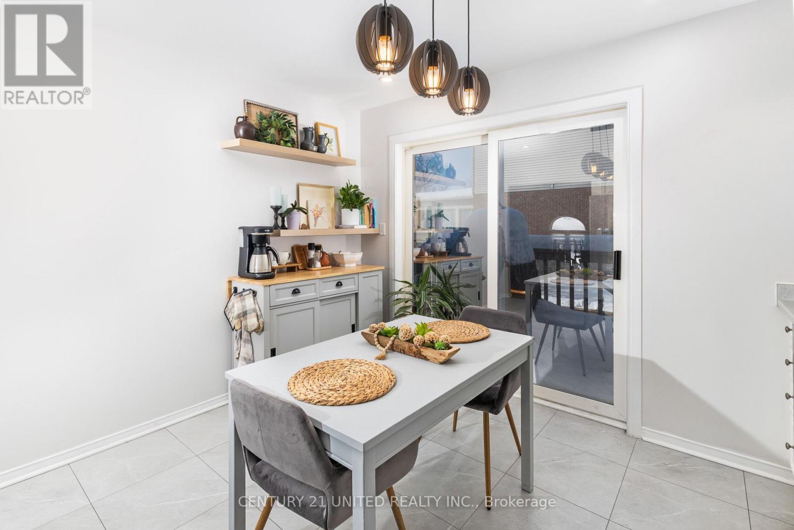 1455 Glenforest Crescent, Peterborough (Monaghan Ward 2), ON - Indoor Photo Showing Dining Room