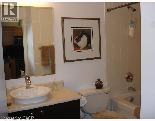 404 King Street W Unit# 409, Kitchener, ON - Indoor Photo Showing Bathroom