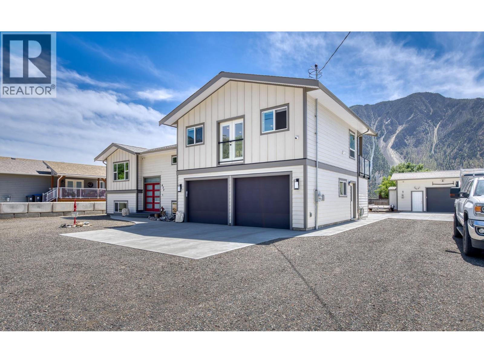 617 2Nd Avenue, Keremeos, BC - Outdoor