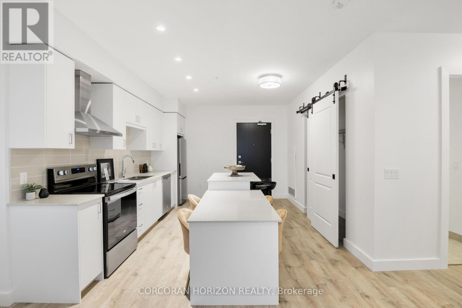 1905 - 50 Grand Avenue S, Cambridge, ON - Indoor Photo Showing Kitchen
