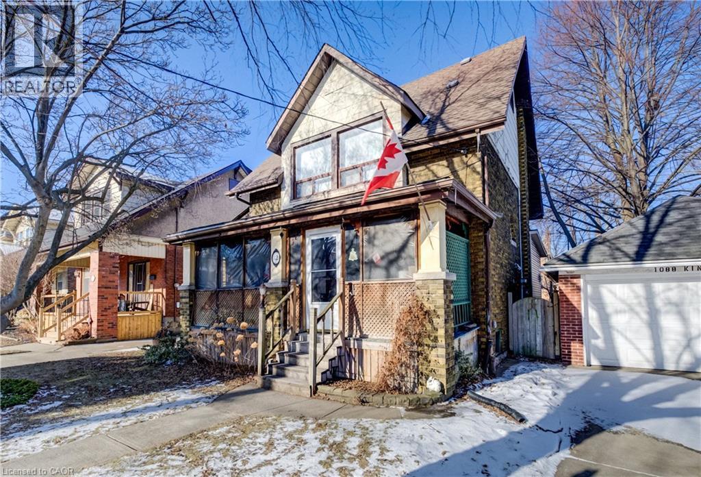 huge enclosed porch - 12 Leinster Avenue S, Hamilton, ON - Outdoor