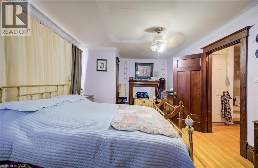 bedroom 2 - 12 Leinster Avenue S, Hamilton, ON - Indoor Photo Showing Bedroom