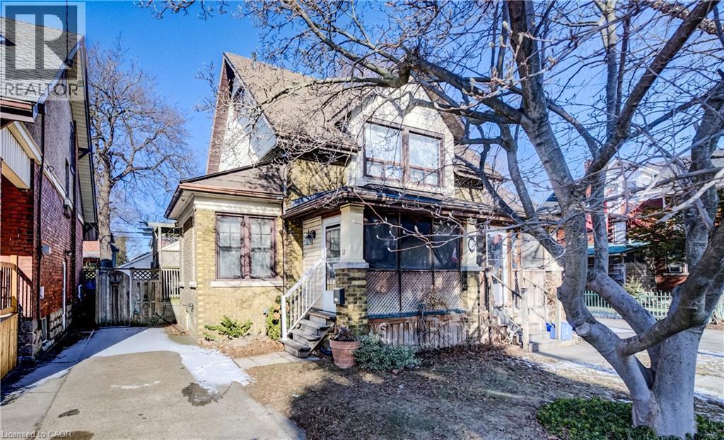 long side drive, can be extended to backyard - 12 Leinster Avenue S, Hamilton, ON - Outdoor