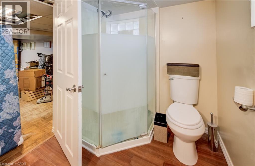 bathroom 2, basement - 12 Leinster Avenue S, Hamilton, ON - Indoor Photo Showing Bathroom