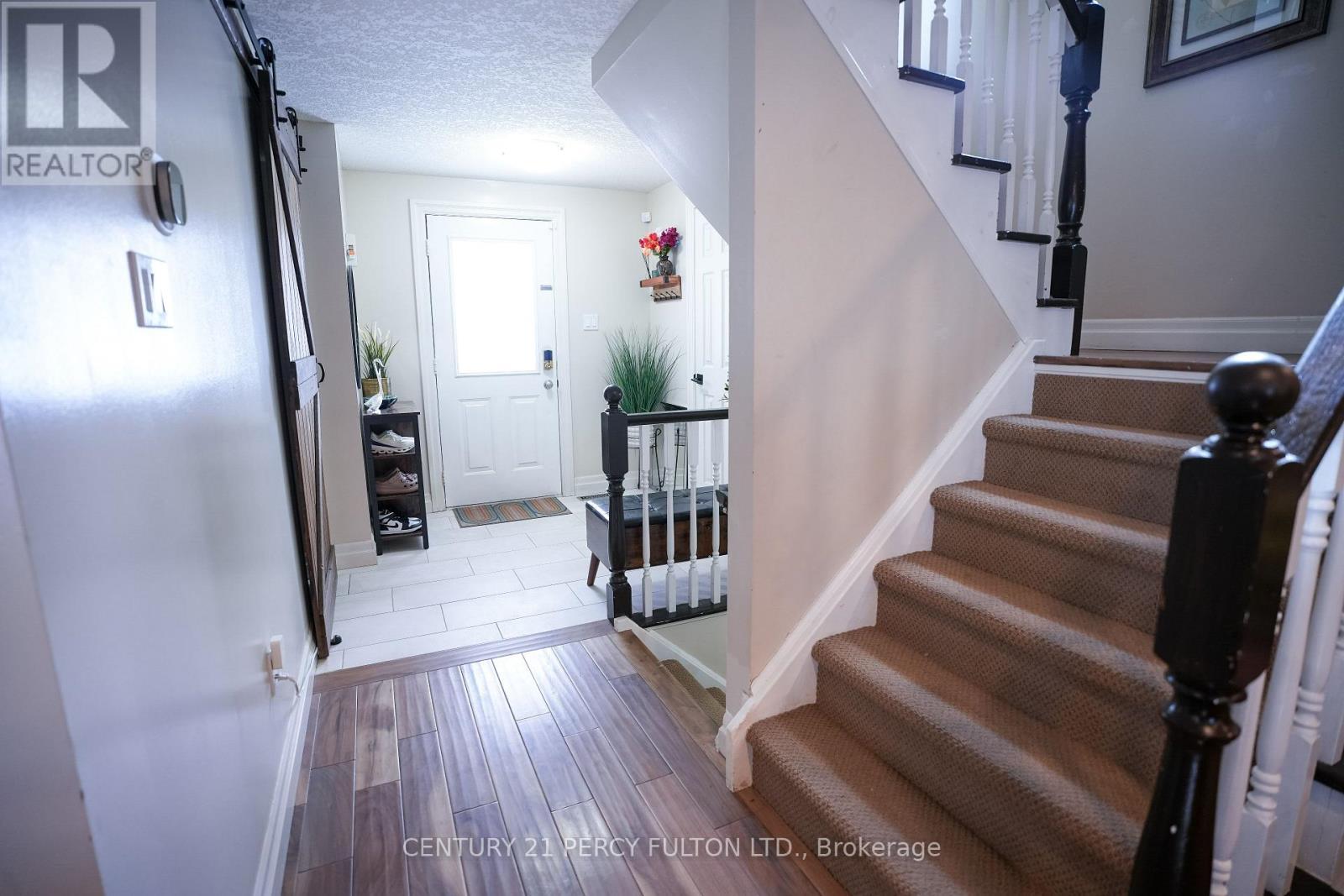 333 Rosette Drive, Waterloo, ON - Indoor Photo Showing Other Room