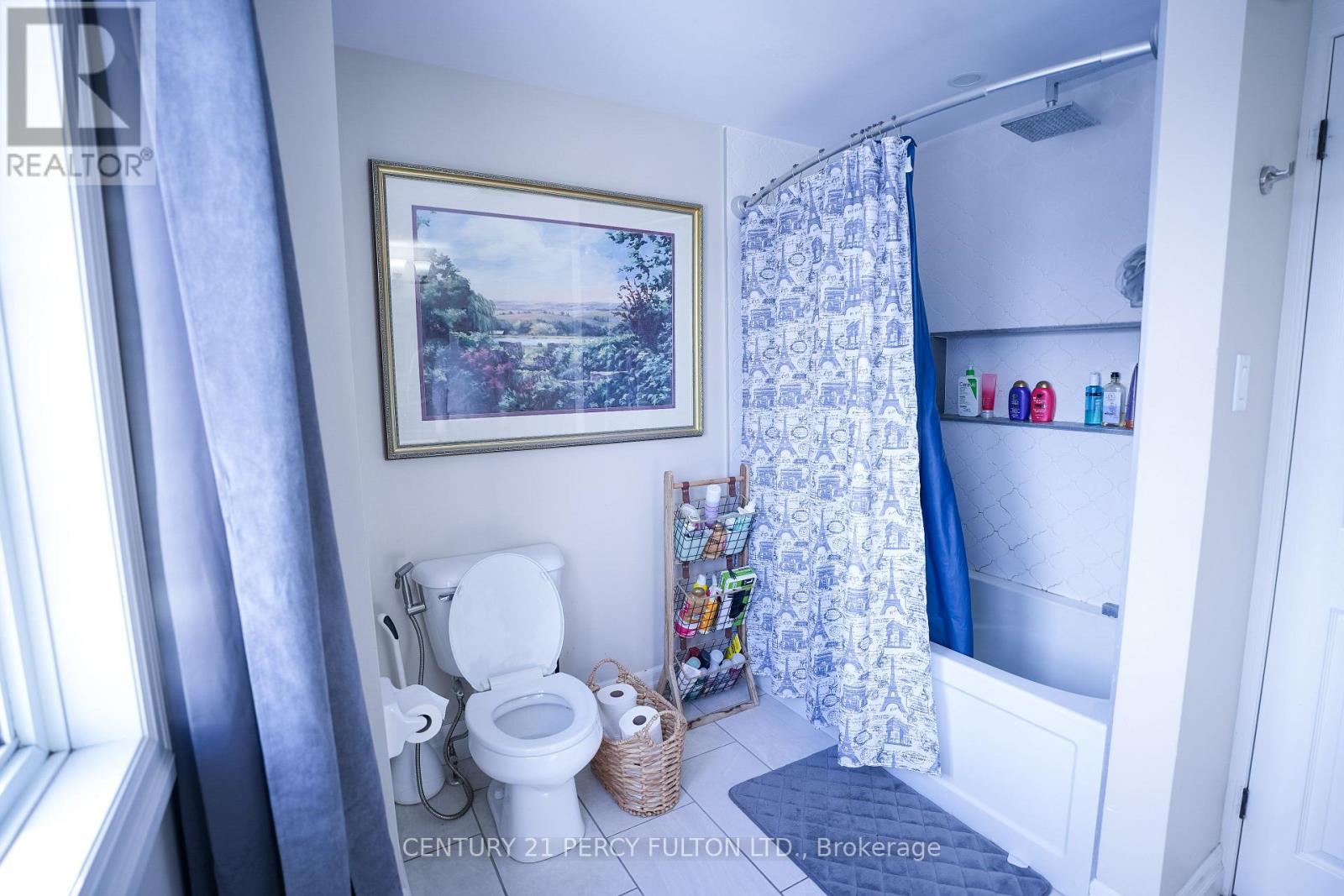 333 Rosette Drive, Waterloo, ON - Indoor Photo Showing Bathroom