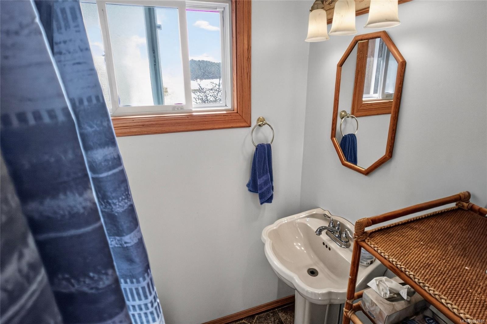 212 Albion Cres, Ucluelet, BC