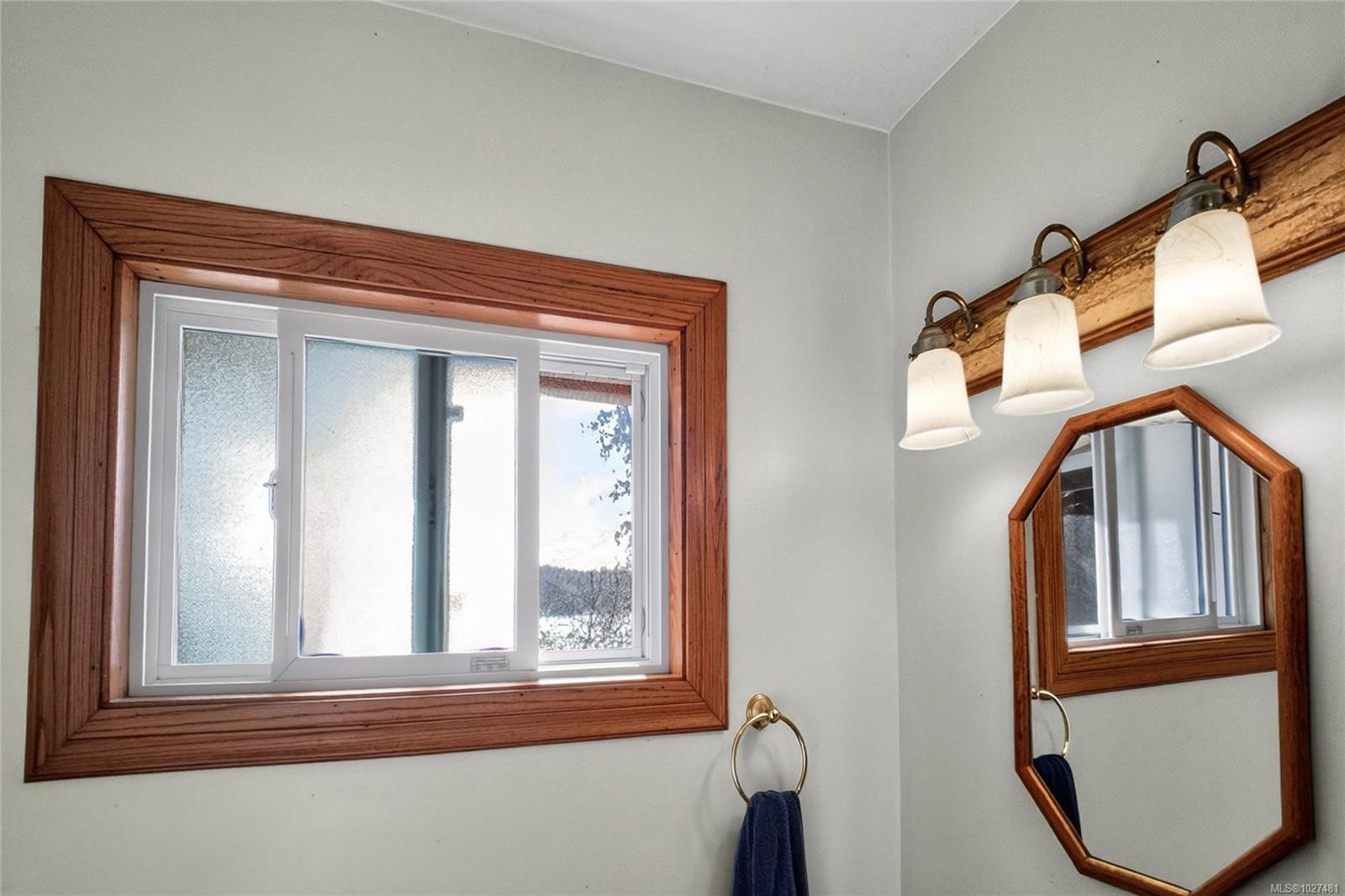 212 Albion Cres, Ucluelet, BC