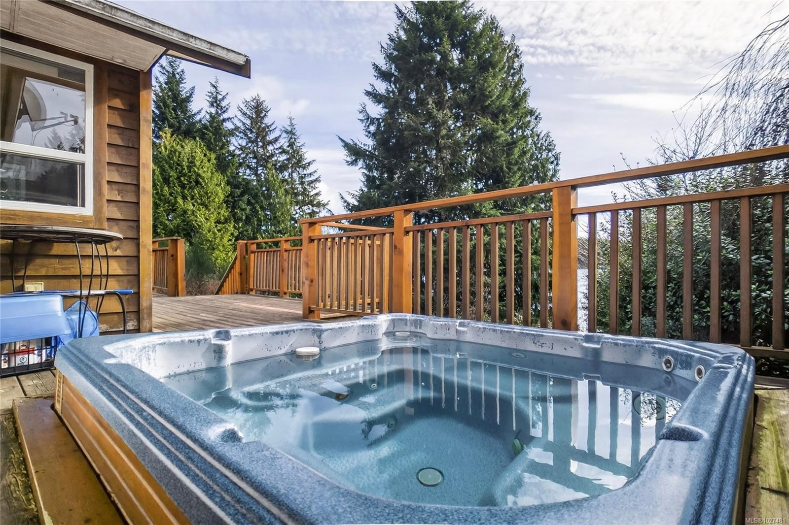 212 Albion Cres, Ucluelet, BC