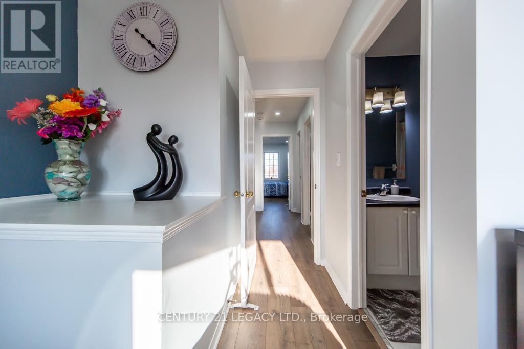 28 Oakins Lane, Ajax, ON - Indoor Photo Showing Other Room