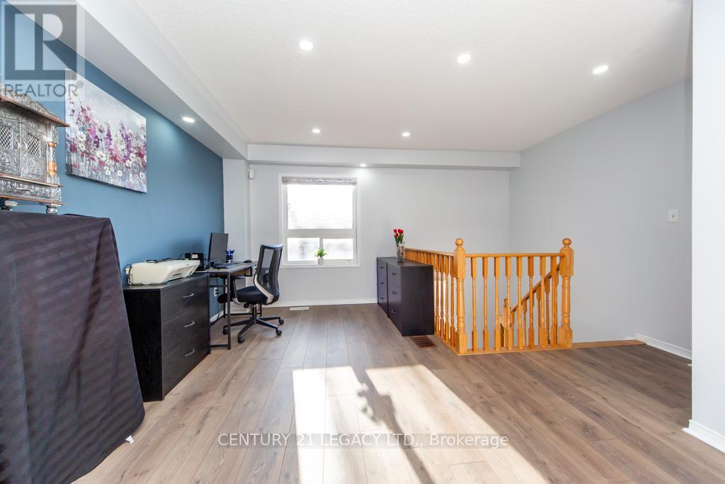 28 Oakins Lane, Ajax, ON - Indoor