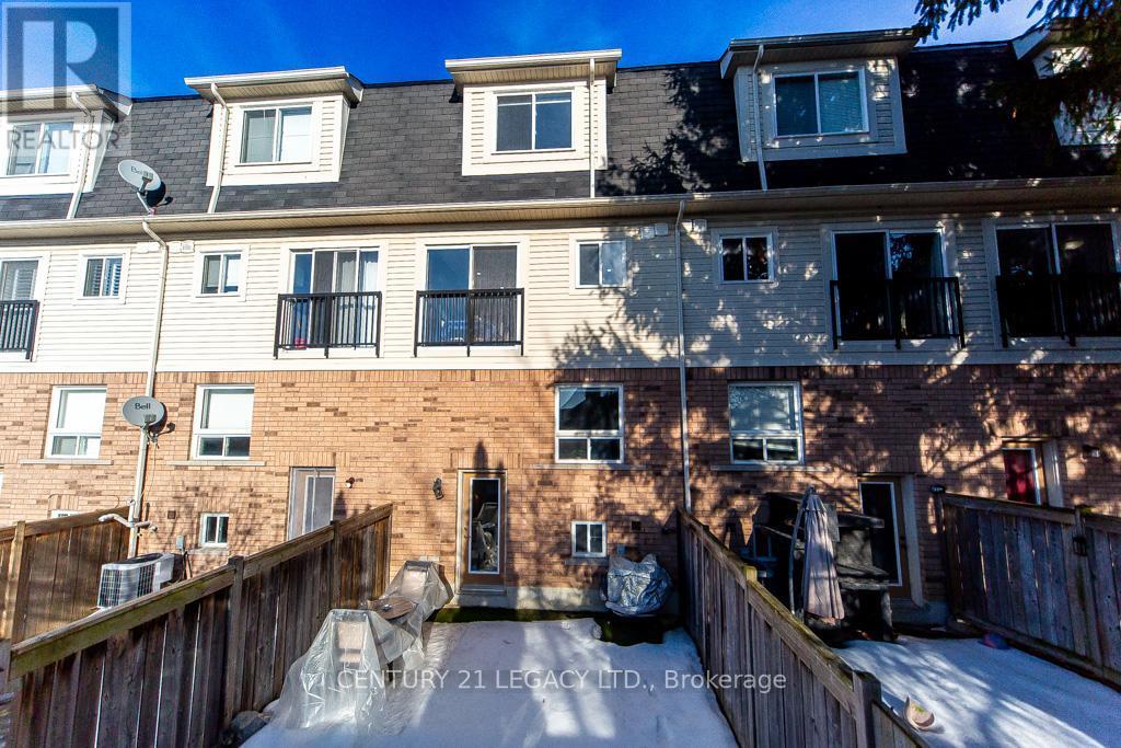 28 Oakins Lane, Ajax, ON - Outdoor
