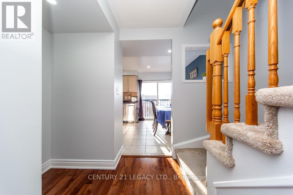 28 Oakins Lane, Ajax, ON - Indoor Photo Showing Other Room