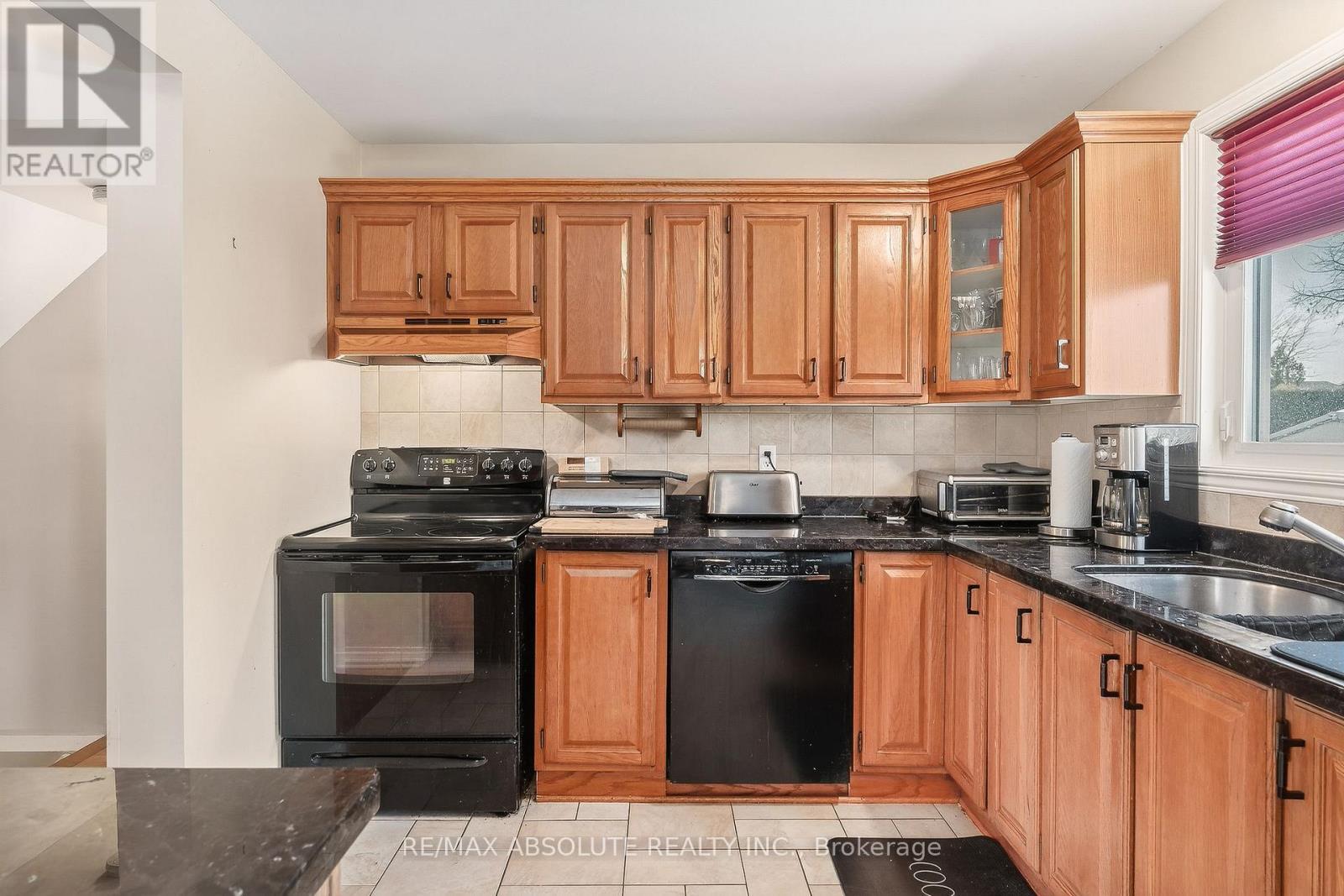 1475 Deavy Way, Ottawa, ON - Indoor Photo Showing Kitchen