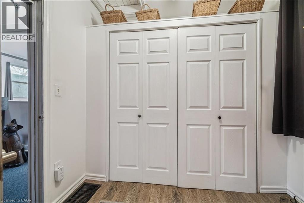 7 North Park Avenue, Hamilton, ON - Indoor Photo Showing Other Room