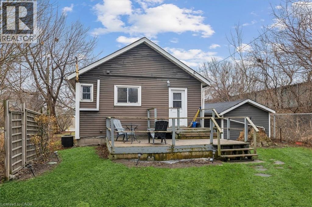 7 North Park Avenue, Hamilton, ON - Outdoor With Deck Patio Veranda