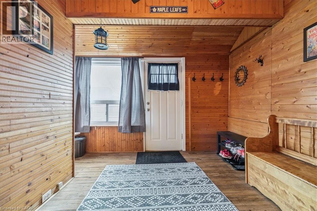 7 North Park Avenue, Hamilton, ON - Indoor Photo Showing Other Room