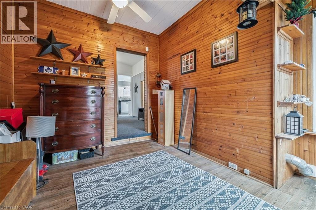 7 North Park Avenue, Hamilton, ON - Indoor Photo Showing Other Room