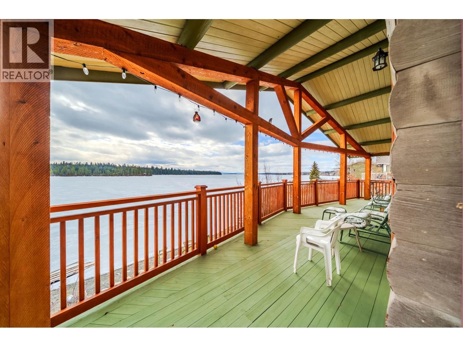 6410 Fox Crescent, Green Lake, BC - Outdoor With Body Of Water With Exterior