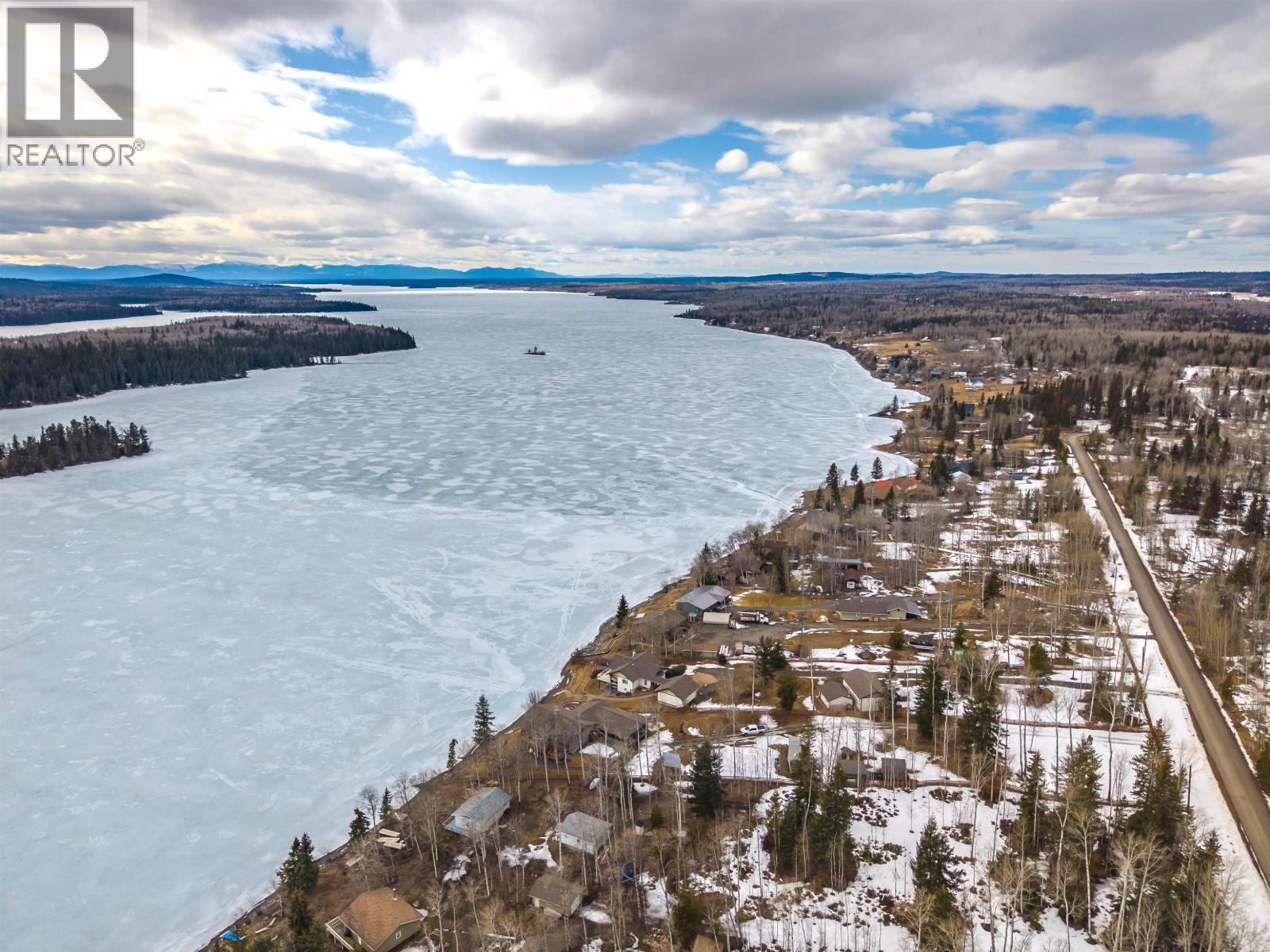 6410 Fox Crescent, Green Lake, BC - Outdoor With Body Of Water With View