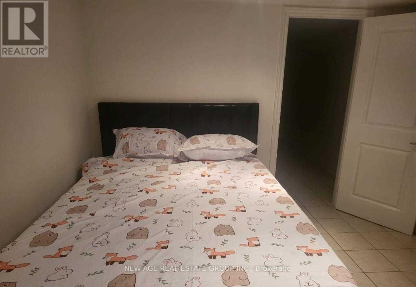 467 Limeridge Road W, Hamilton, ON - Indoor Photo Showing Bedroom