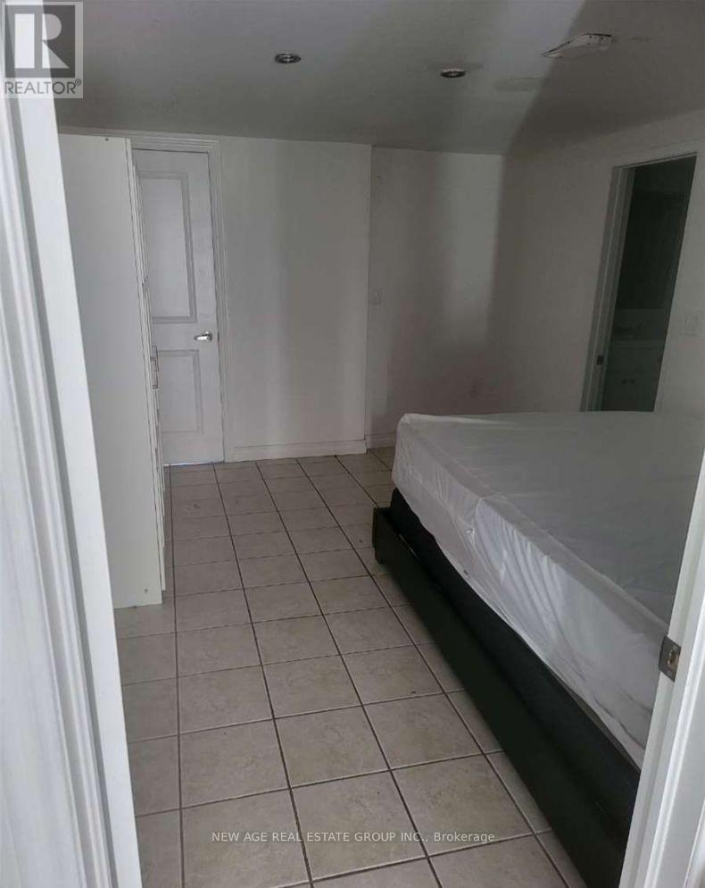 467 Limeridge Road W, Hamilton, ON - Indoor