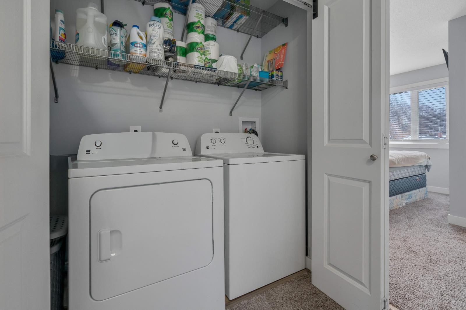10104 122 Ave Nw, Edmonton, AB - Indoor Photo Showing Laundry Room