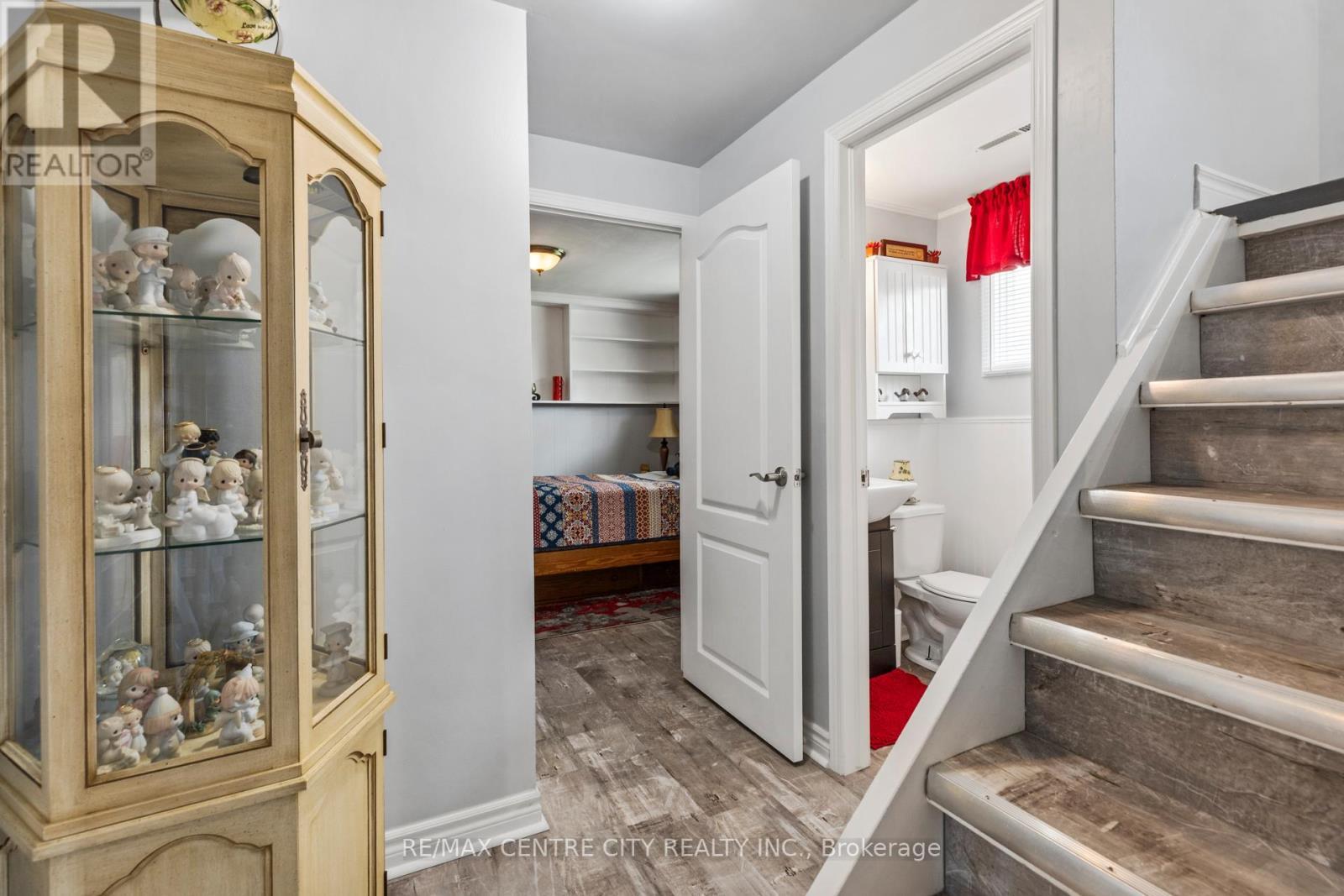 8 Parkview Drive, St. Thomas, ON - Indoor Photo Showing Other Room