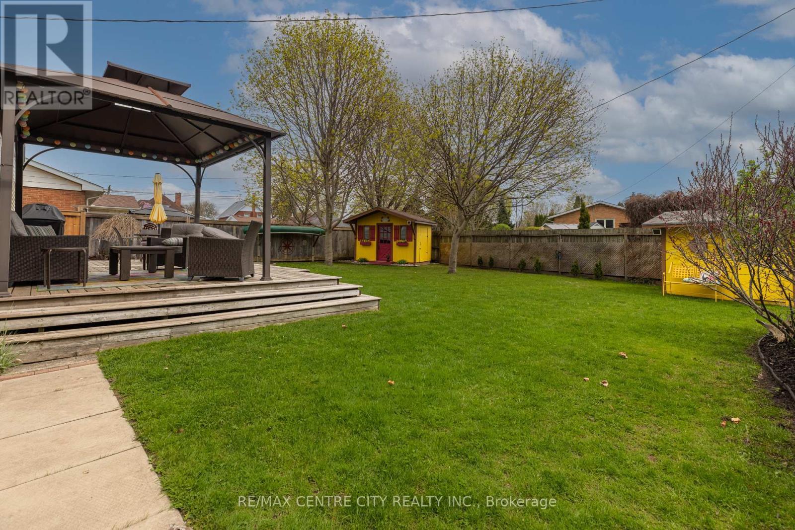 8 Parkview Drive, St. Thomas, ON - Outdoor