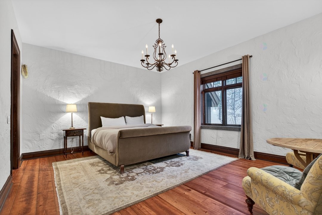 Bedroom - 1015 Ch. Cochrane, Mont-Tremblant, QC - Indoor Photo Showing Bedroom