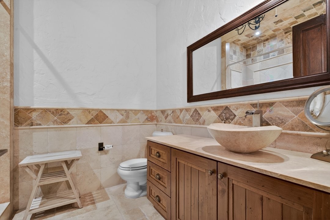 Bathroom - 1015 Ch. Cochrane, Mont-Tremblant, QC - Indoor Photo Showing Bathroom