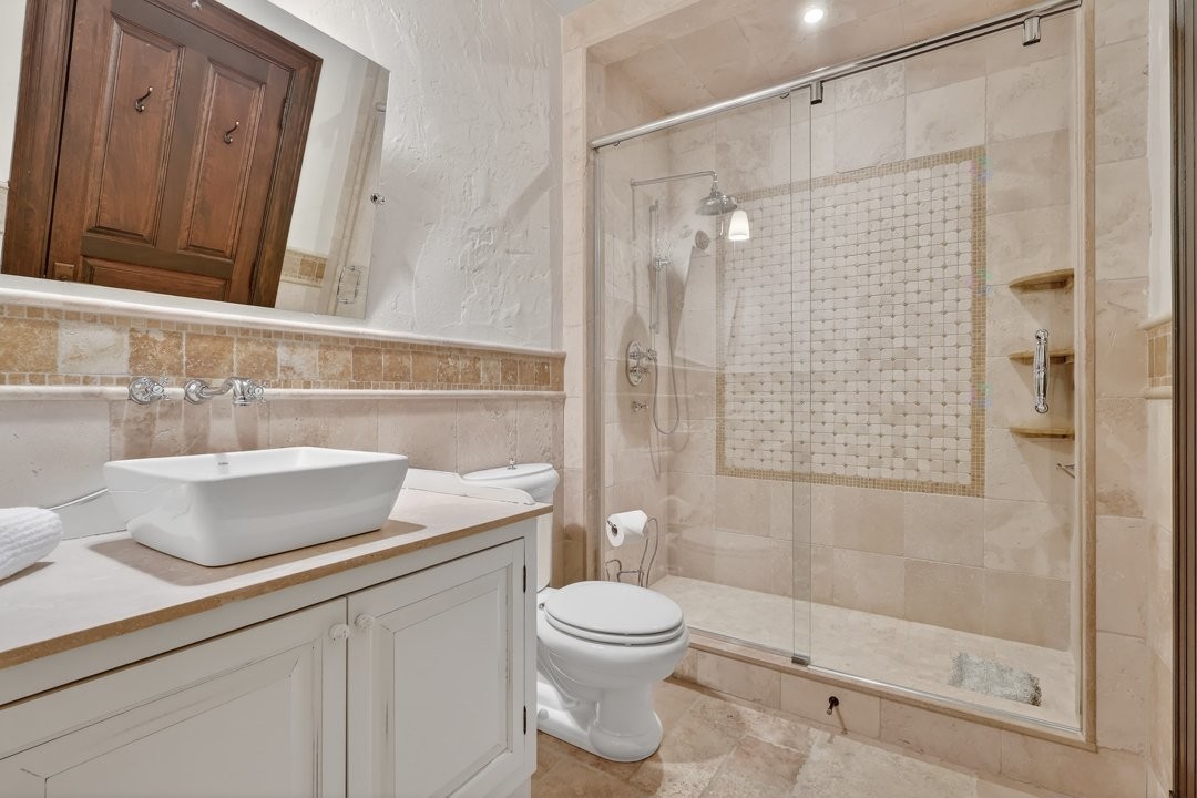 Bathroom - 1015 Ch. Cochrane, Mont-Tremblant, QC - Indoor Photo Showing Bathroom