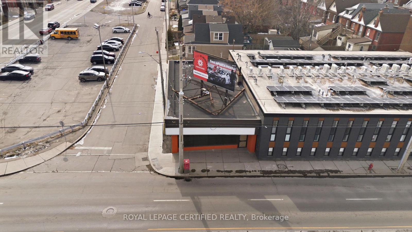 590 Barton Street E, Hamilton, ON