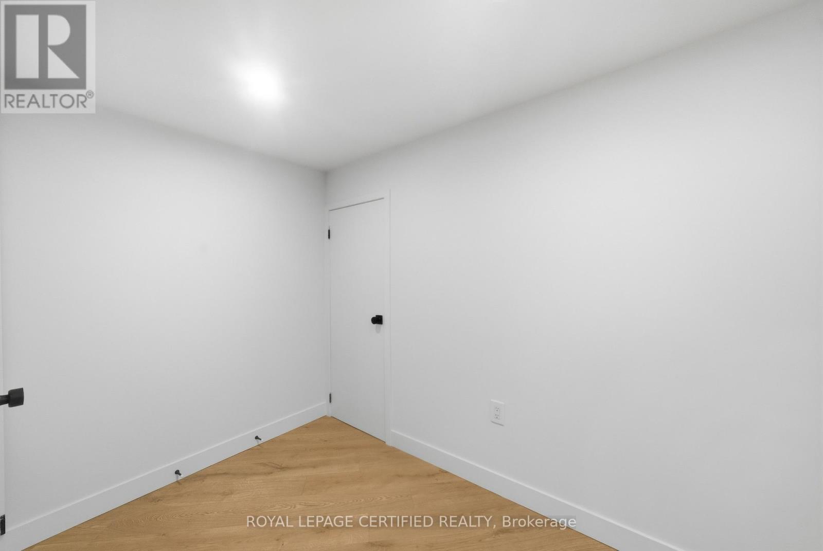 590 Barton Street E, Hamilton, ON