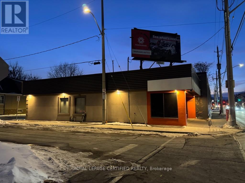 590 Barton Street E, Hamilton, ON
