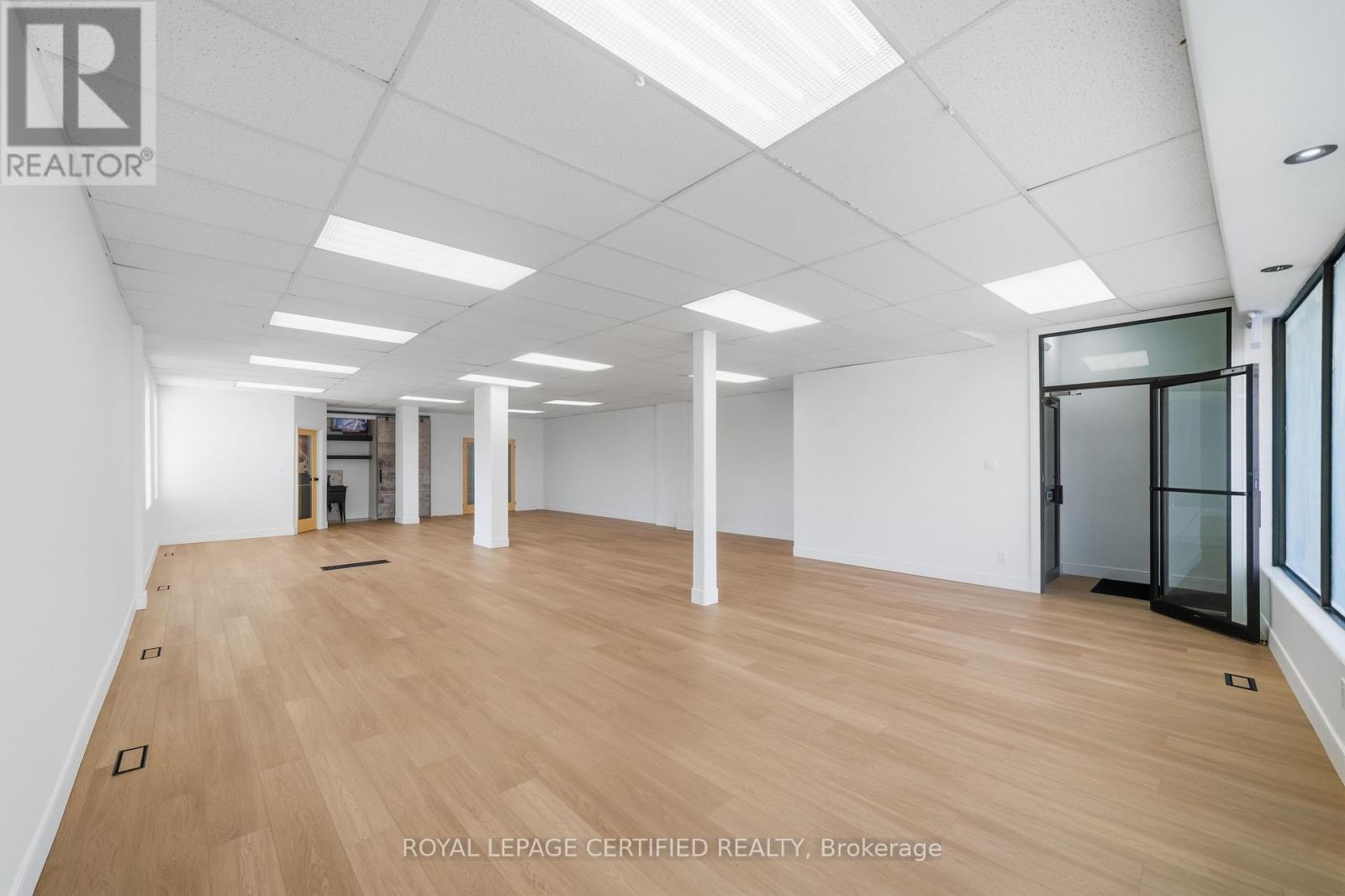 590 Barton Street E, Hamilton, ON