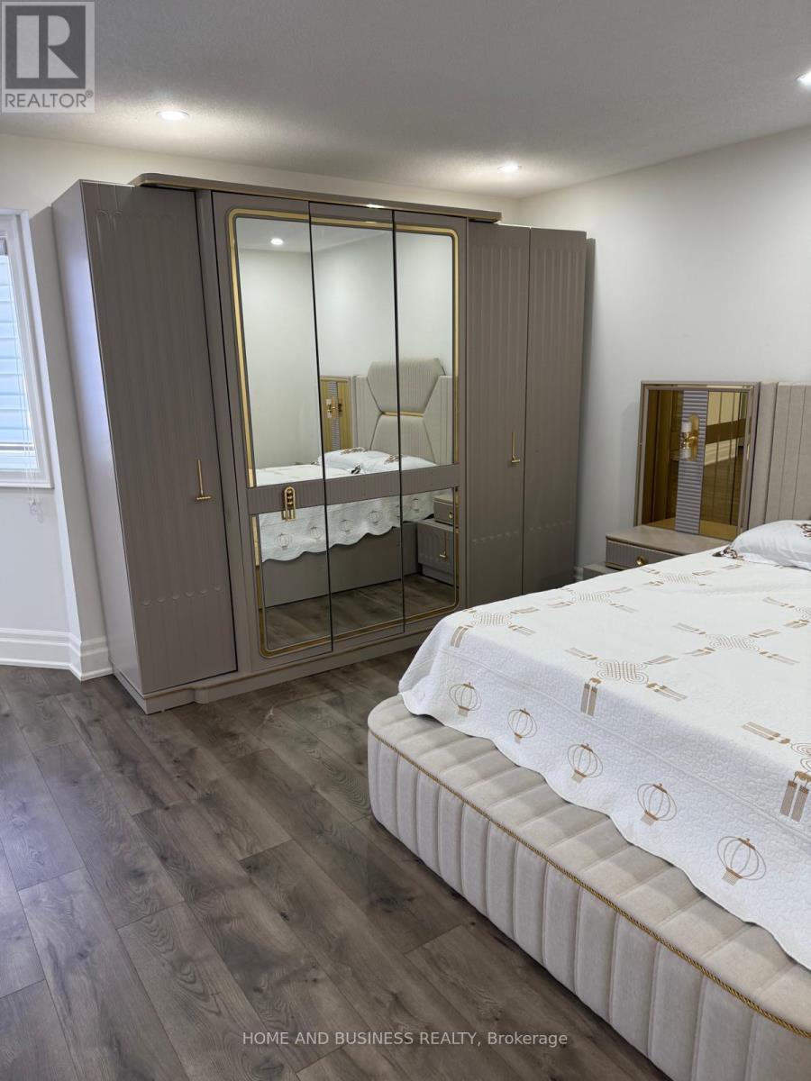 5807 Cornell Crescent, Mississauga, ON - Indoor Photo Showing Bedroom