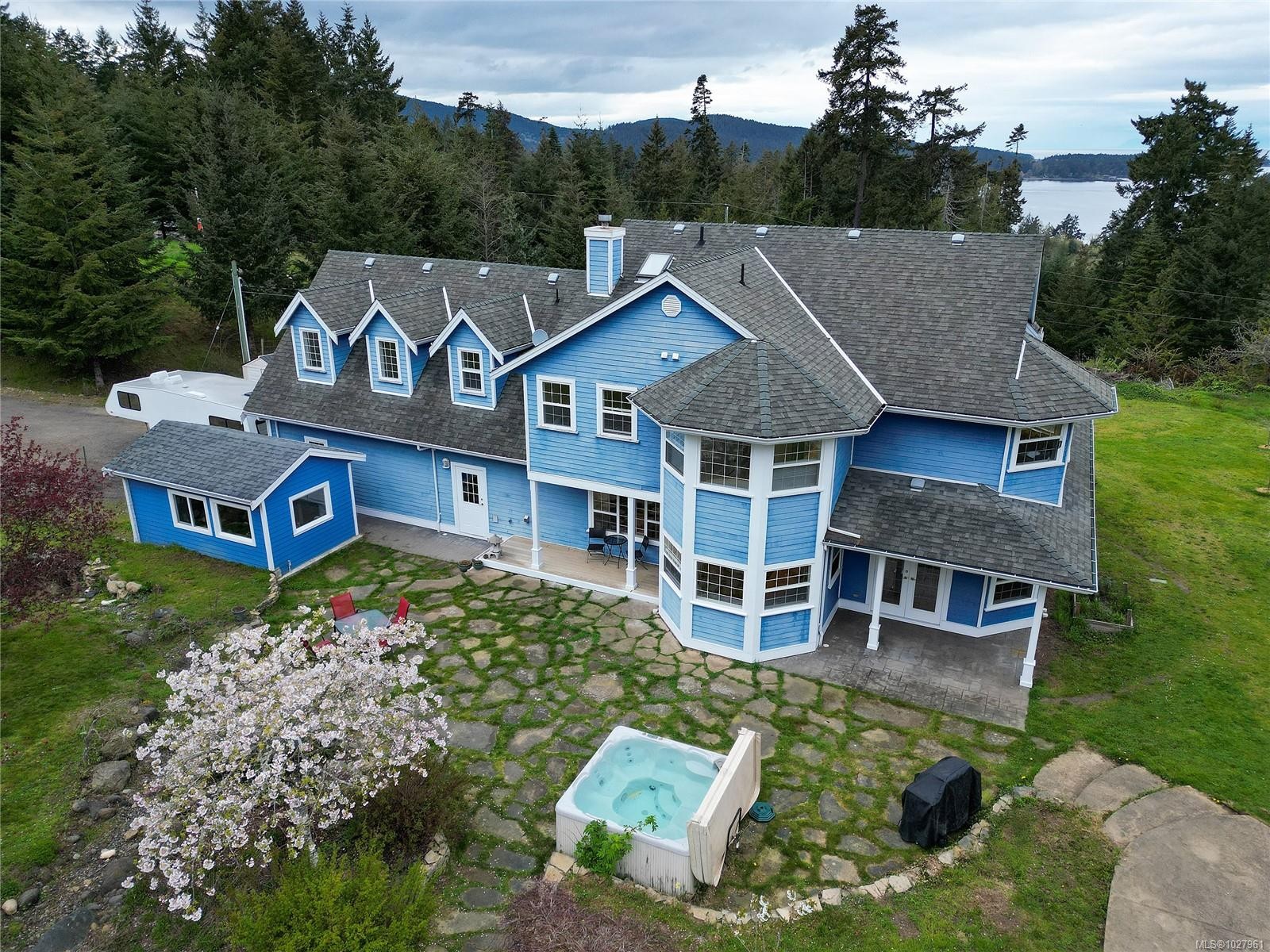 488 Mckercher Rd, Mayne Island, BC